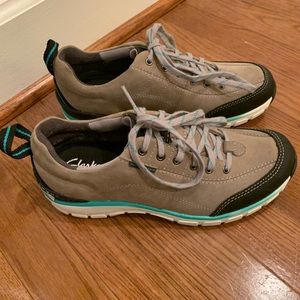 clarks wave go sneaker